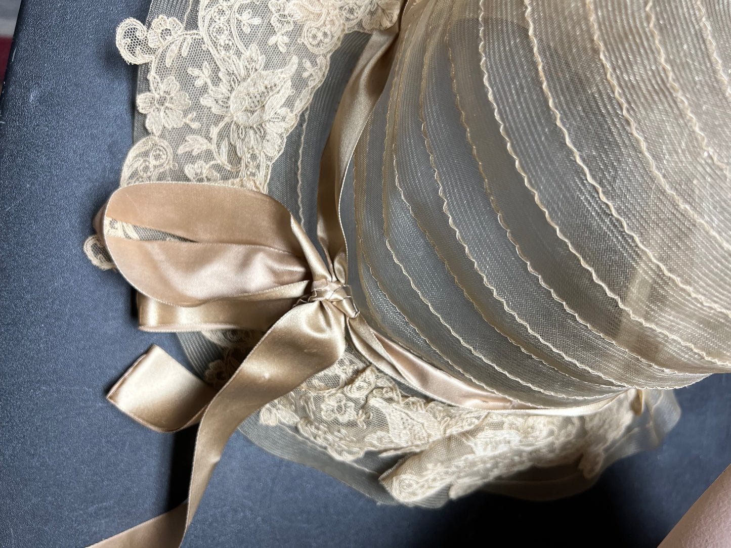 SOLD! Rare Vintage Antique 1920's Cream Horse Hair Mesh Cloche Wide Brim Hat