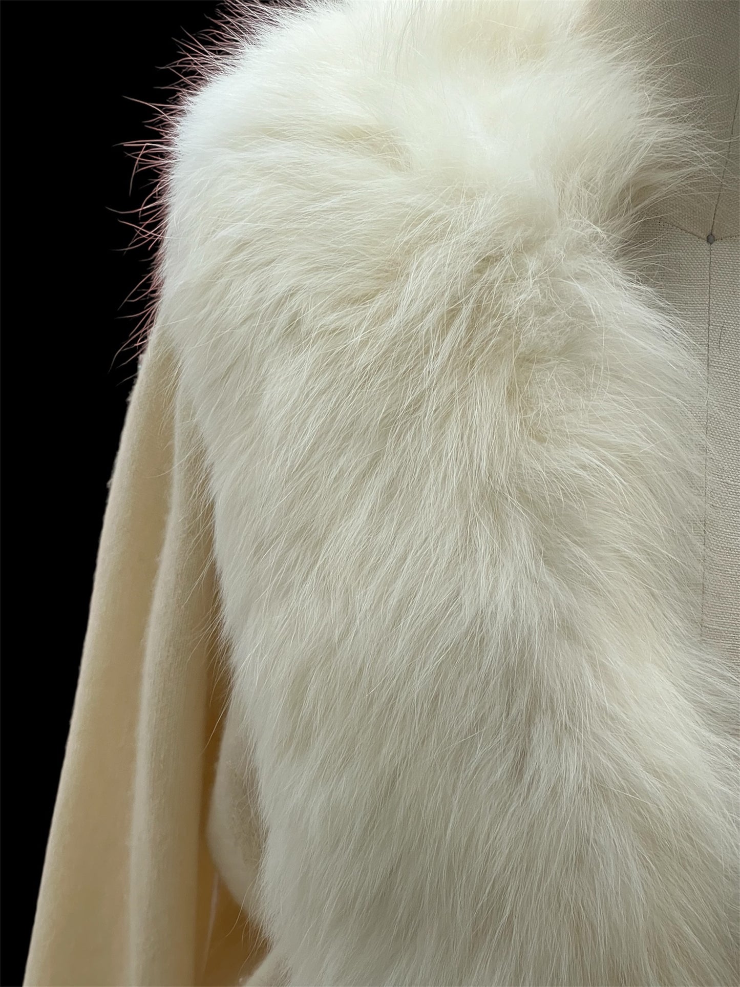 SOLD! 1950 Vintage Cashmere Cream Soft Waist Length Sweater with Full Fox Fur Collar