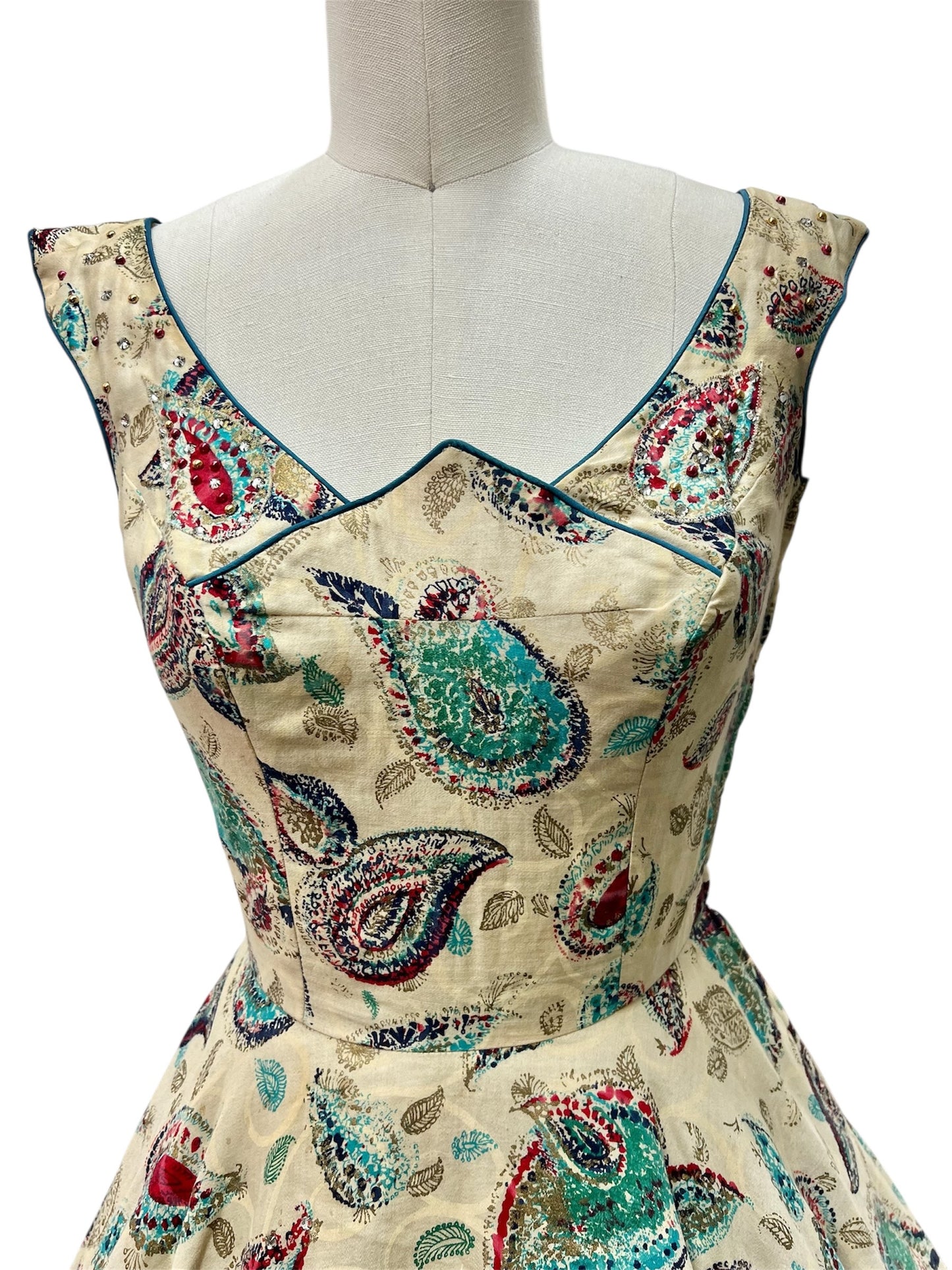JUST ARRIVED! 1950's Vintage Summer Dress With Rhinestone & Sequins Gorgeous