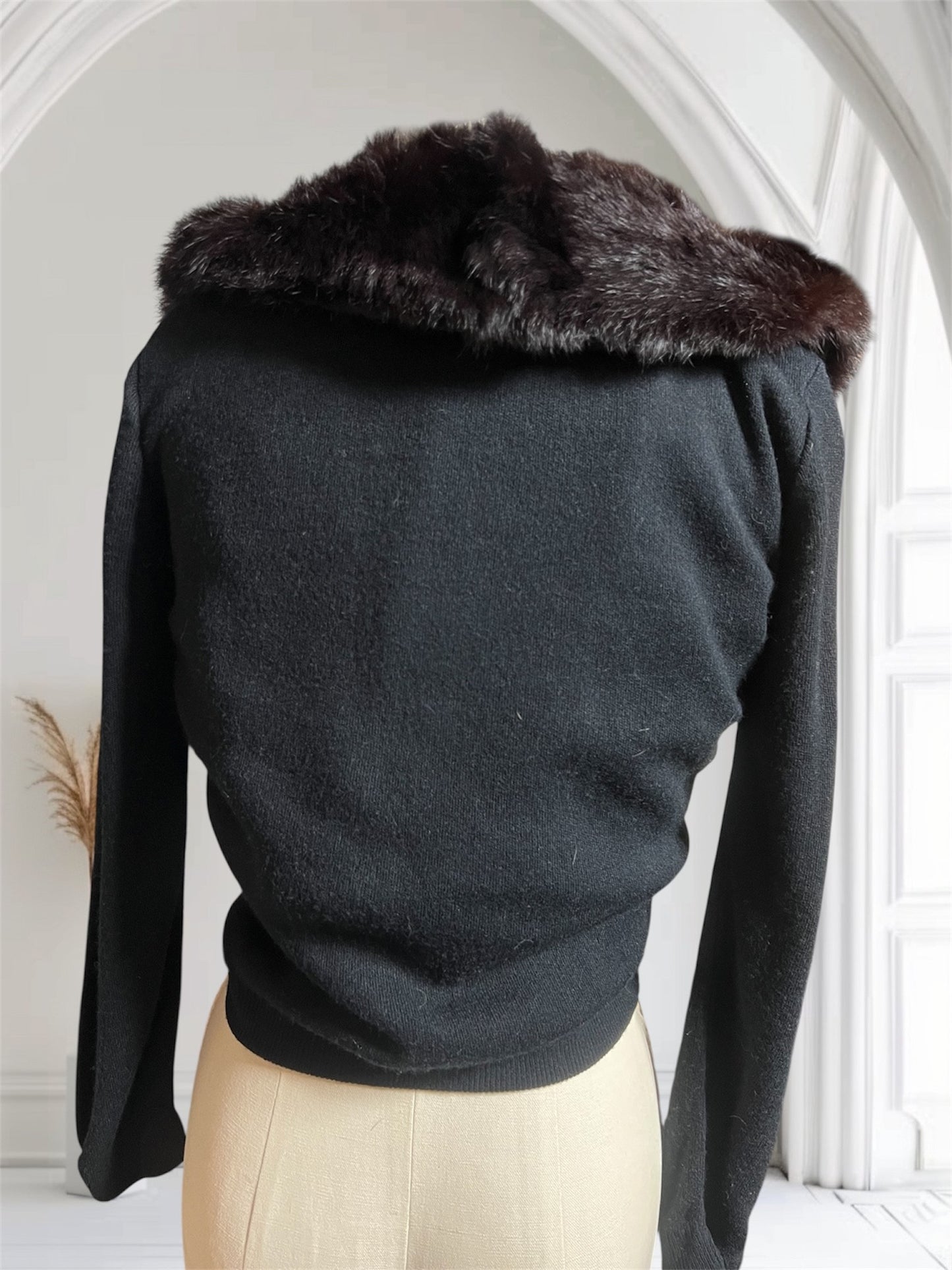 1950 Vintage Deep Black Soft Waist Length Sweater with Full Fox Fur Collar