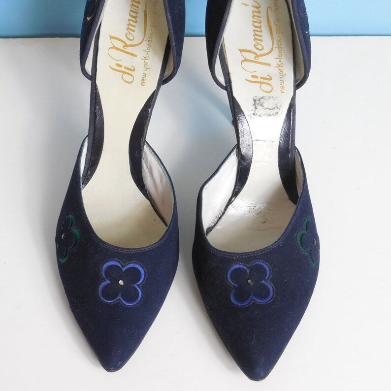 1950'S 1960'S Vintage Deep Navy Suede Pointed Toe Very Sexy Pumps Great Design