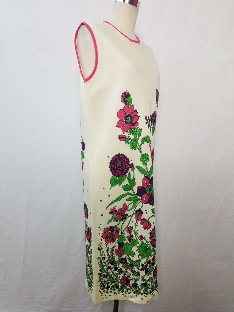 1960 Vintage Creamy White with Vibrate Floral Design Mod Shift Dress So Summer