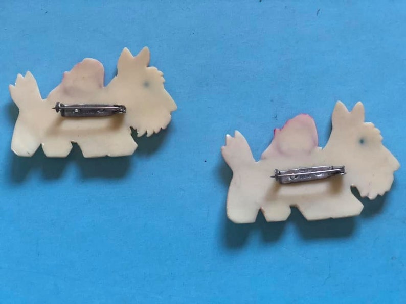 Vintage 1920's 1930's Dead Stock Celluloid Scotty / Westie Doggy Pin Brooch Never Used