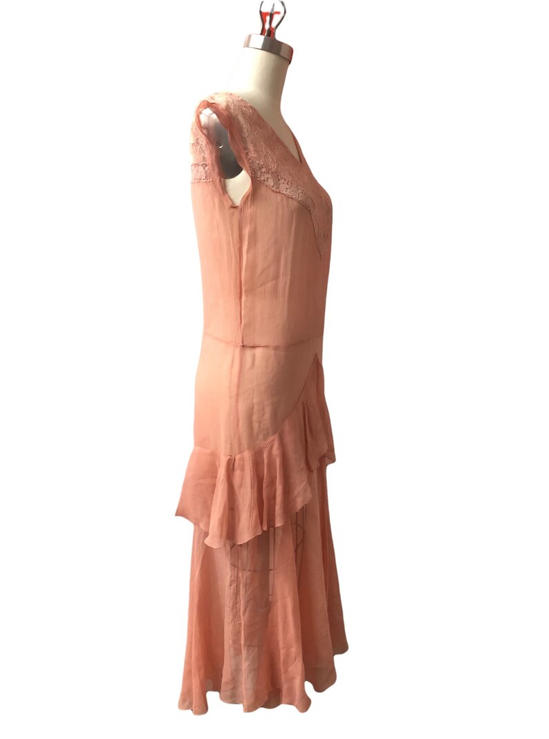 1920's 1930's Gorgeous Vintage Peach Chiffon with Lace Accents Day Dress So Perfect