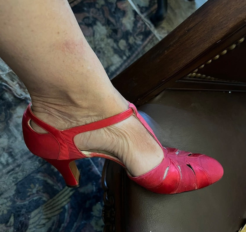 SOLD! 1920 Rare Vintage Size 9 Red Satin & Taffeta T Strap Evening Shoes Heels