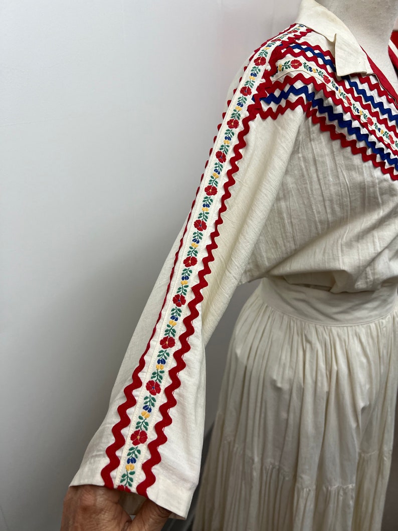 SOLD! 1940 1950 Vintage Size 14 Creamy White Embellished Red Blue Ric Rack Trim Patio Set Skirt Blouse Set
