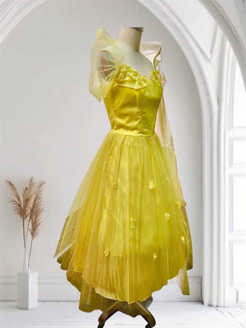 1950's Vintage Bright Yellow Tulle Party Prom Dress Cup Cake