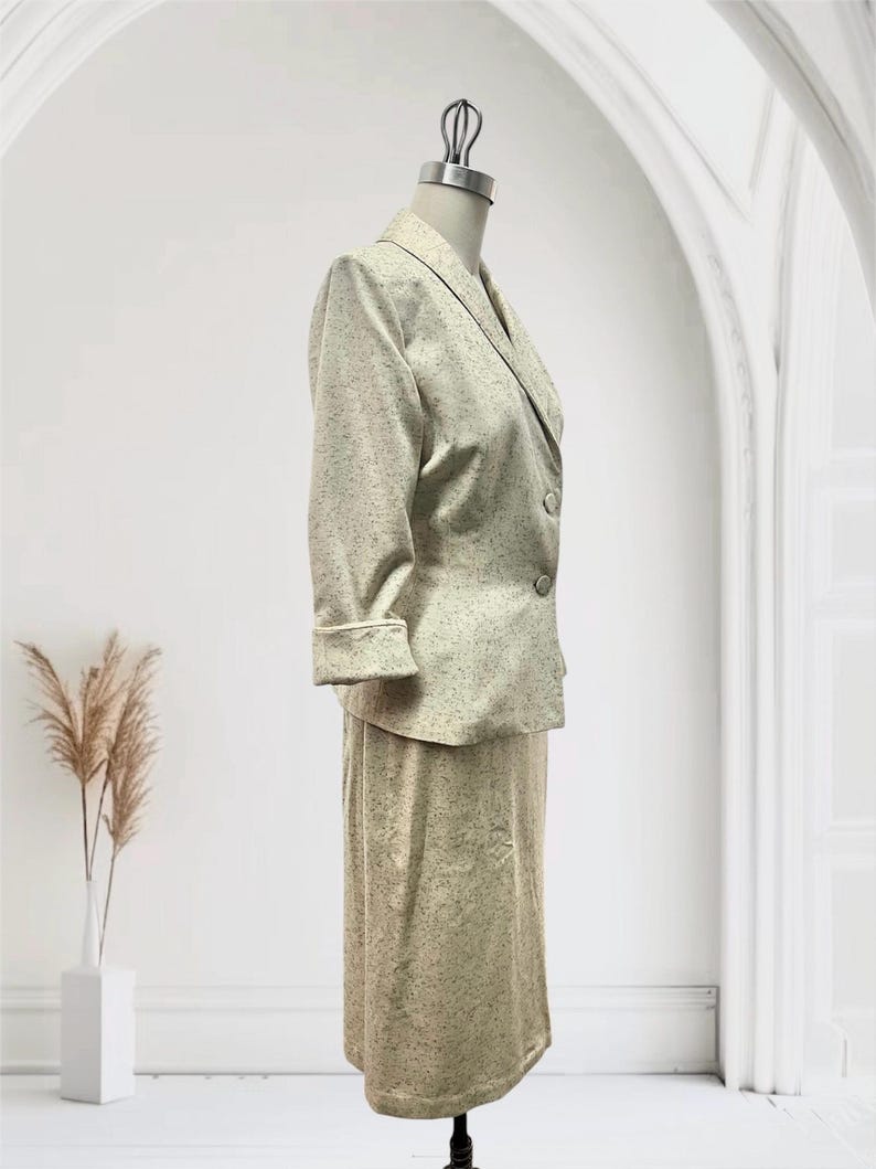 1940 1950 Vintage Nice Size Perfect Lilli Ann Creamy Fleck Wool Suit Full Peplum