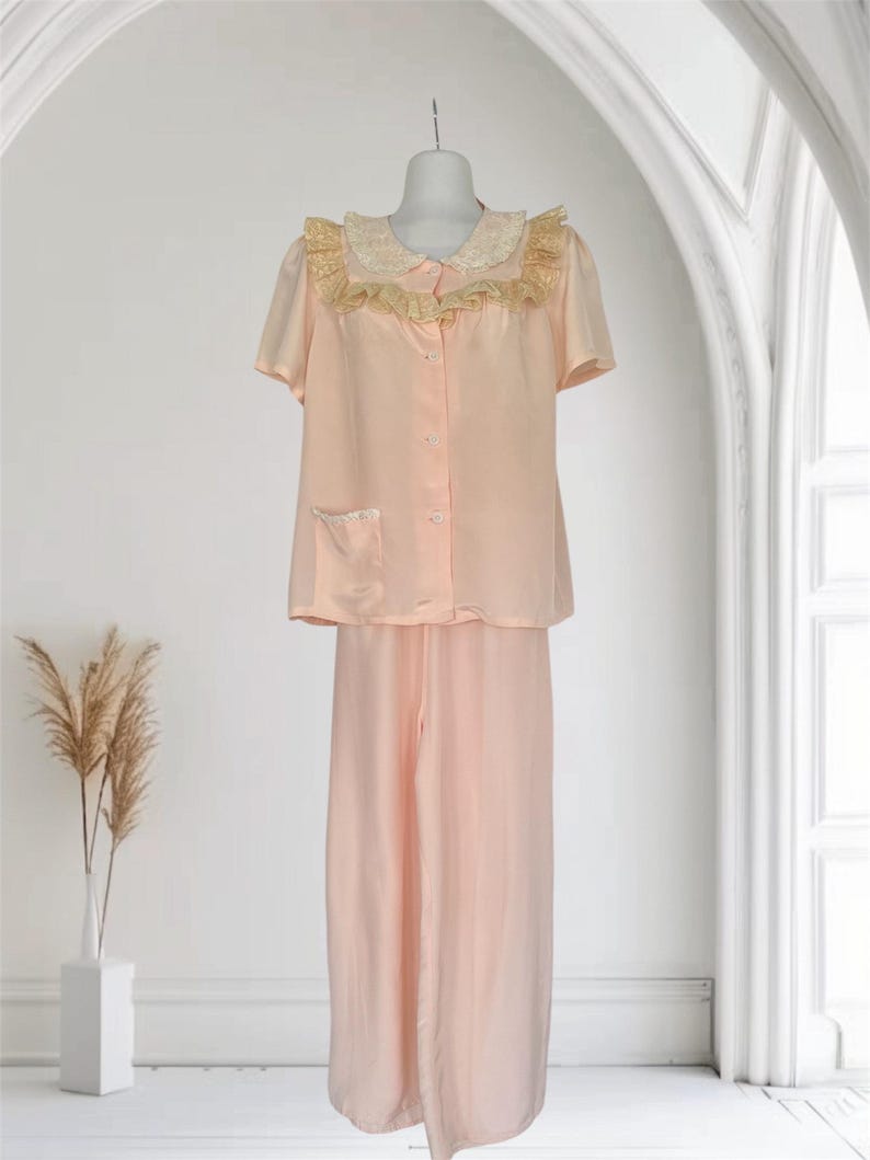 1940's 1950's Rare Vintage Soft Pink Embroidered Silky Lounging PJ's