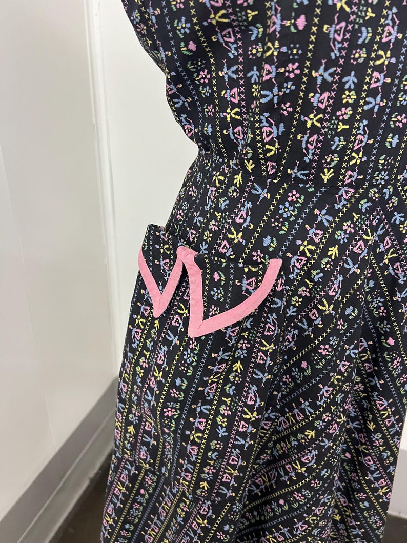 SALE!! 1940s Vintage Black Cotton Day Dress With Front Patch Pocket Pink Trim