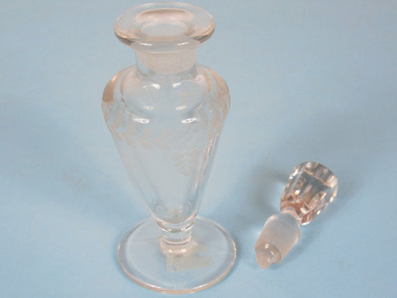 1920 to 1940 Art Deco Crystal Floral Design Perfume Bottle