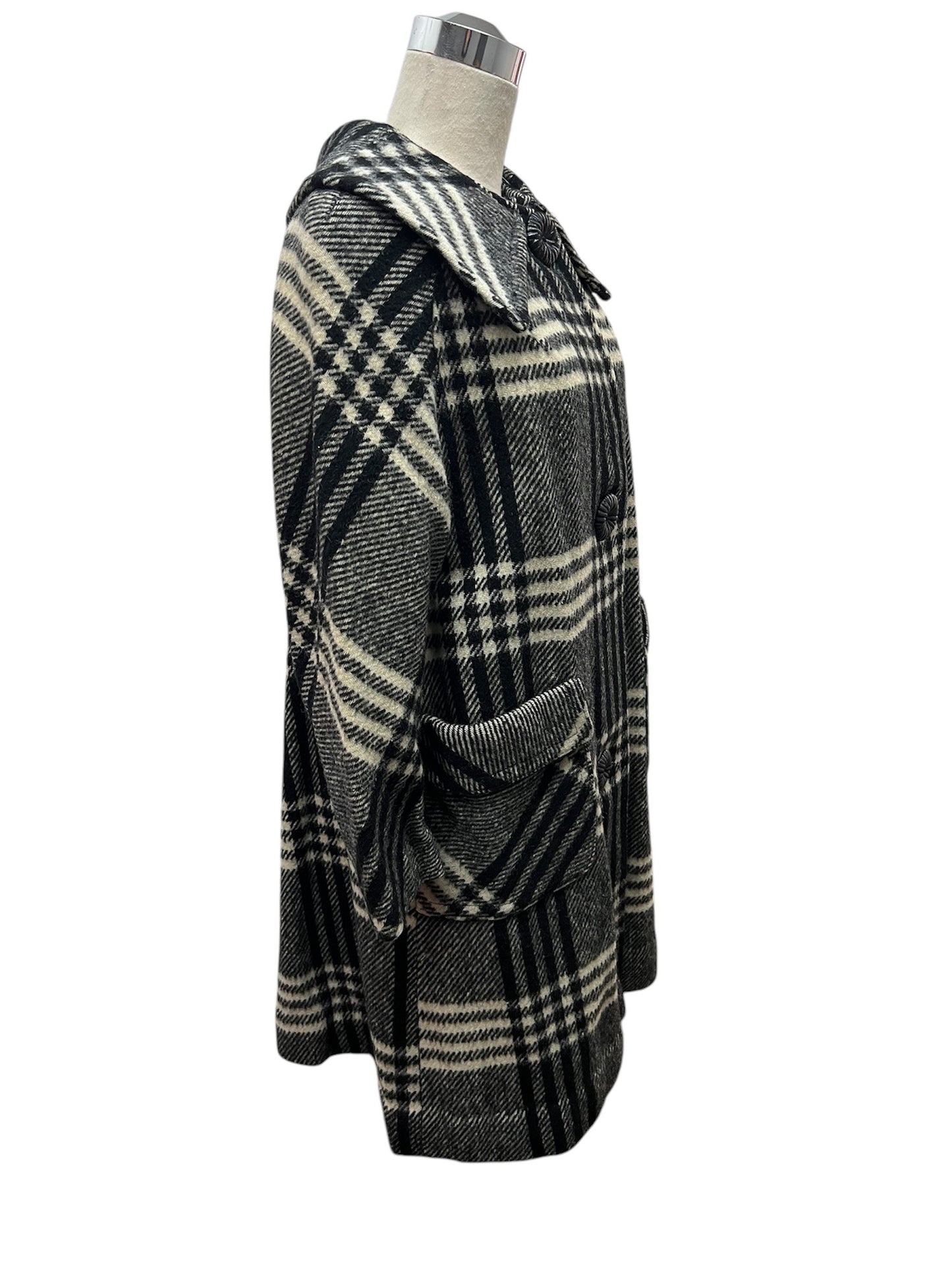 1950 1960 Size L Vintage Black and White Wool Plaid Coat Perfect