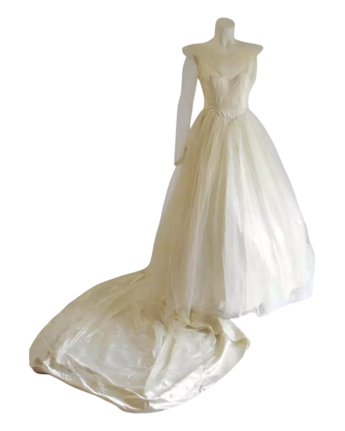 1950's Tulle Over Satin With Pleated Collar Gorgeous Wedding Gown