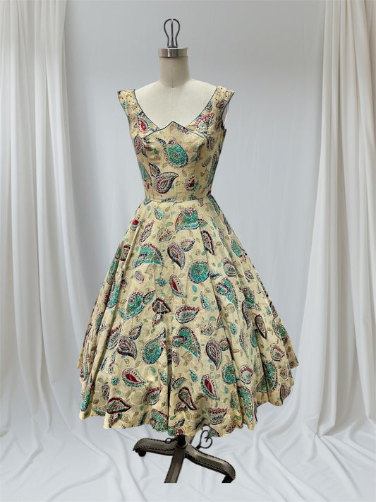 JUST ARRIVED! 1950's Vintage Summer Dress With Rhinestone & Sequins Gorgeous