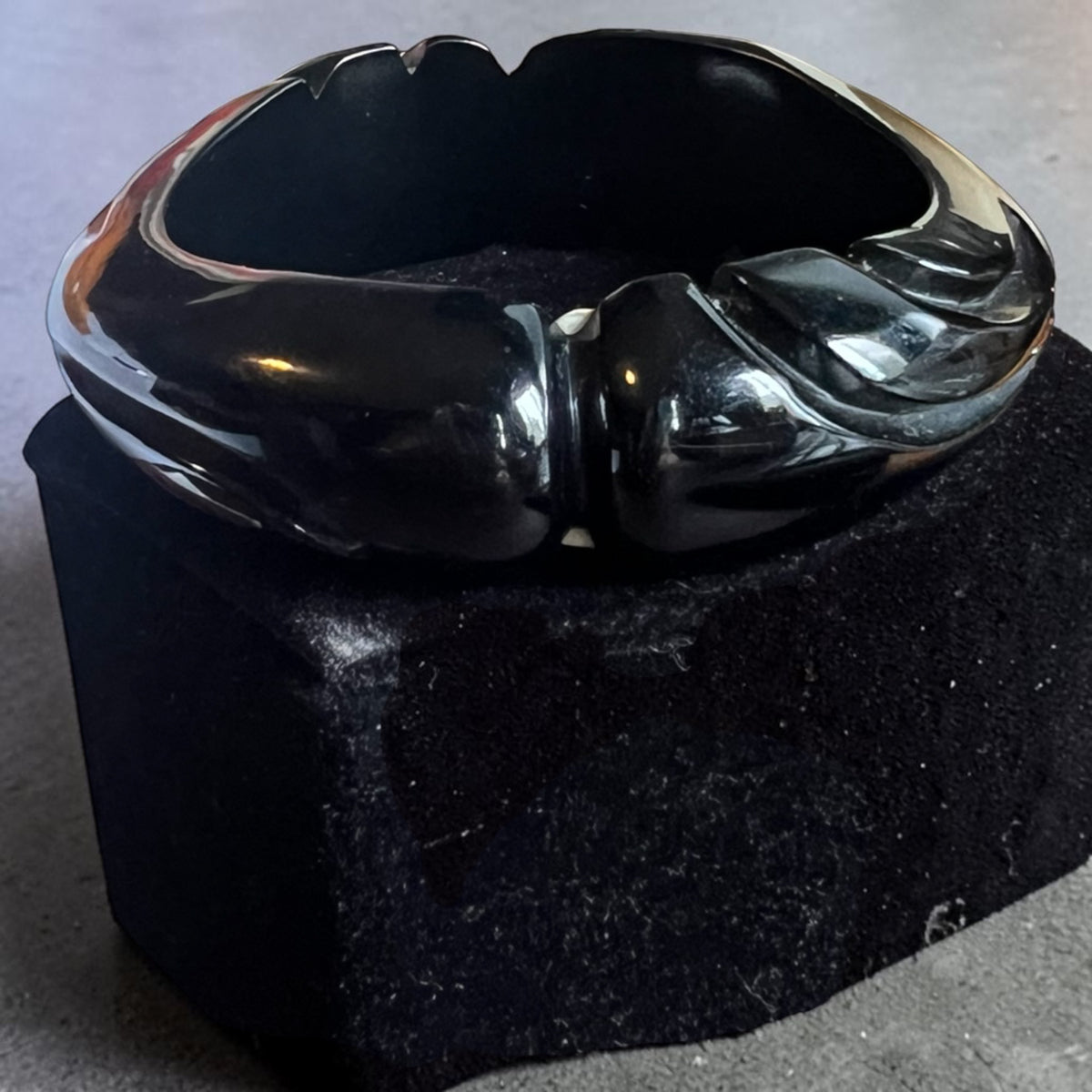1940's Vintage Bakelite Rich Black Wide Heavy Carved Bangle Bracelet Perfect
