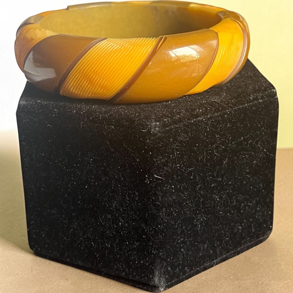 1940's Vintage Bakelite Rare Two Toned Stripe Carved Bangle Bracelet Perfect