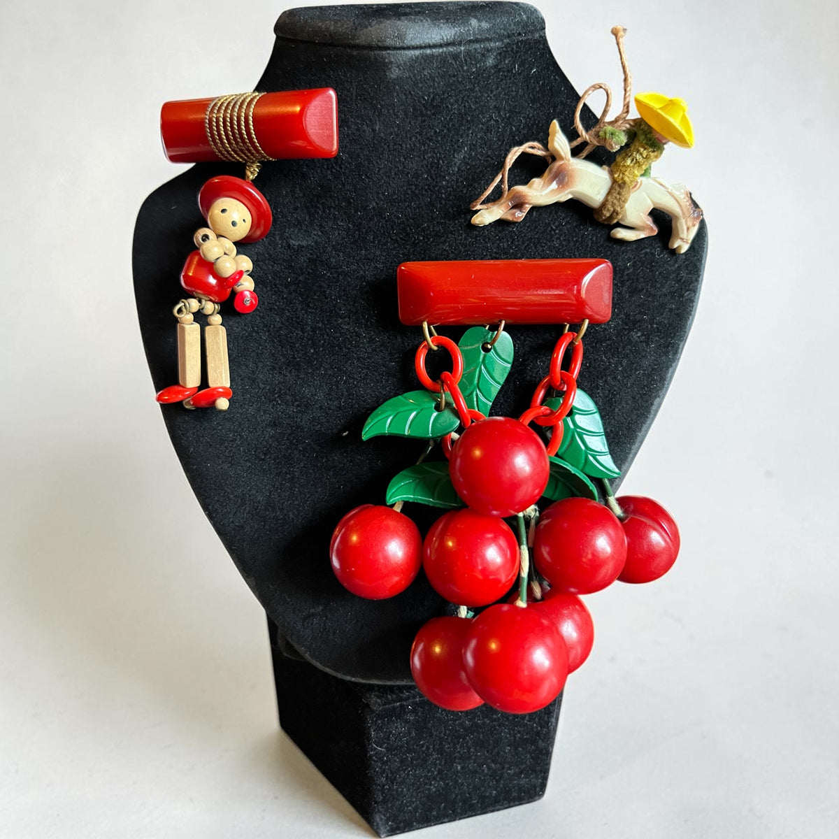 1940's Very Rare Vintage Novelty Large Red Bakelite Carved Cherries Brooch Pin