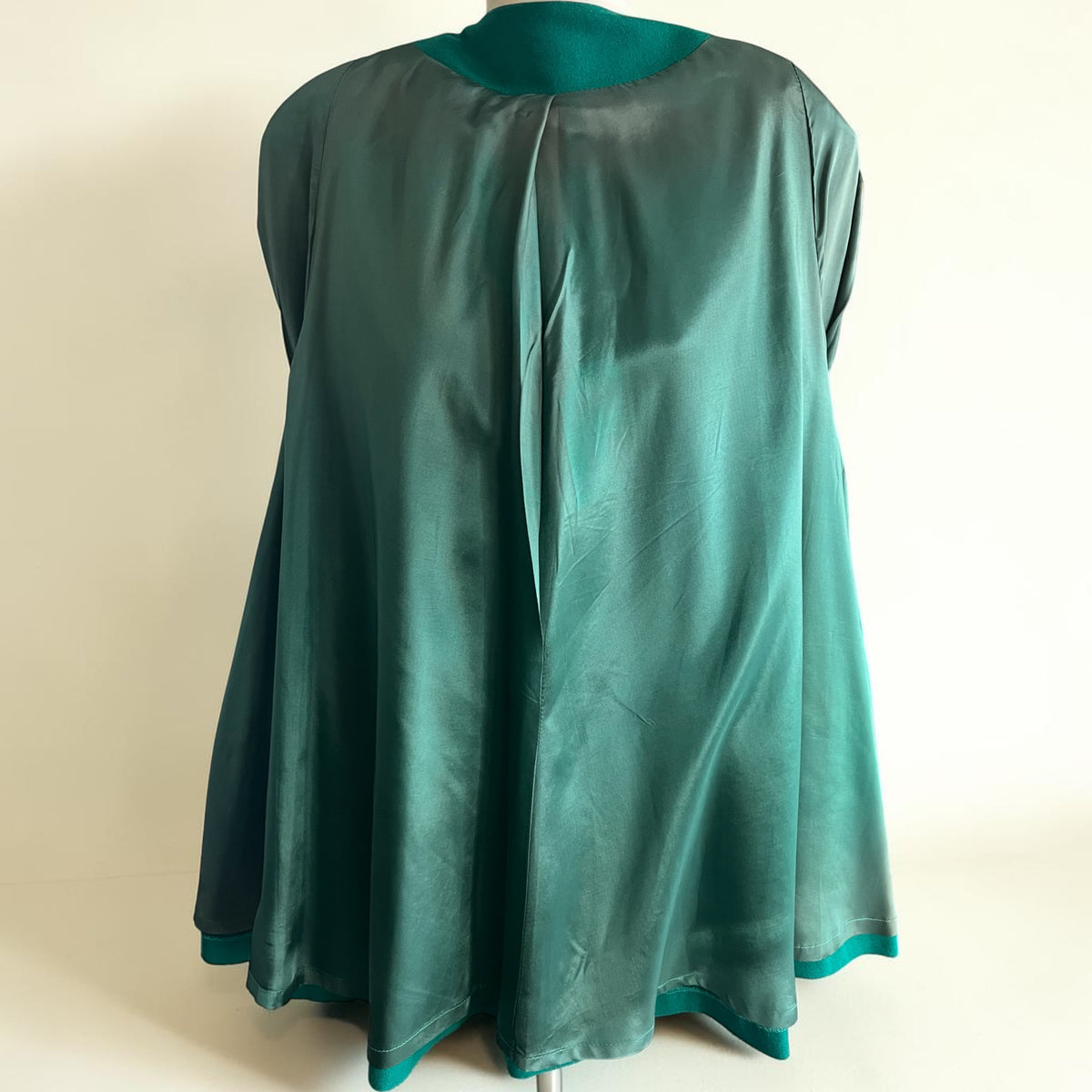 1980's Vintage Emerald Green Swing Coat with Wide Fox Fur Cuffs Size 14 Perfect