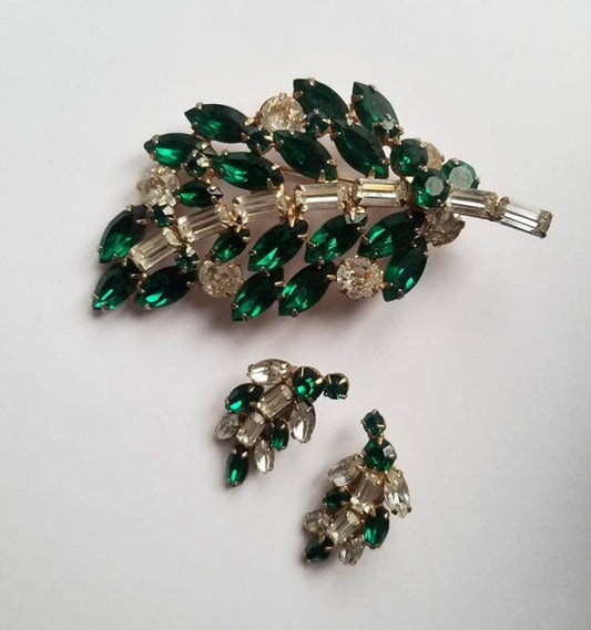 1950 Vintage Large Emerald Green and Clear Rhinestone Brooch and Earrings Set