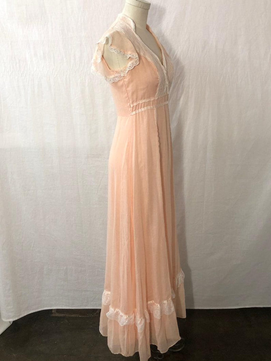 1970's Gunne Sax Style Soft Peachy Batiste Cotton Butterfly sleeves with Creamy White Lace Dress