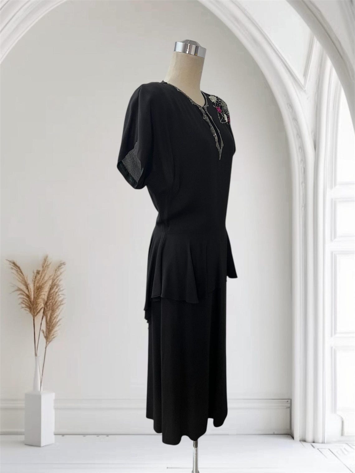 1940s Vintage Black Crepe Evening Dress with Beading & Floral Design Sequins at Shoulder