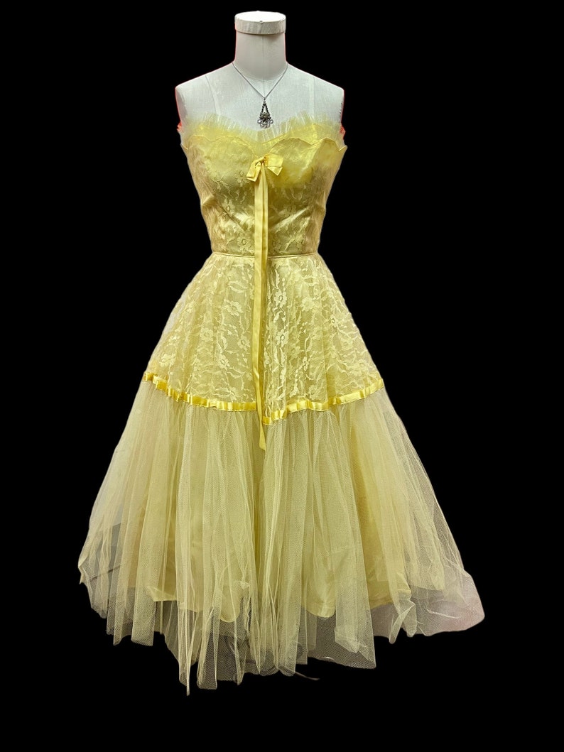 1950's Vintage Yellow Tulle and Lace Party Prom Dress with Matching Bolero Cup Cake