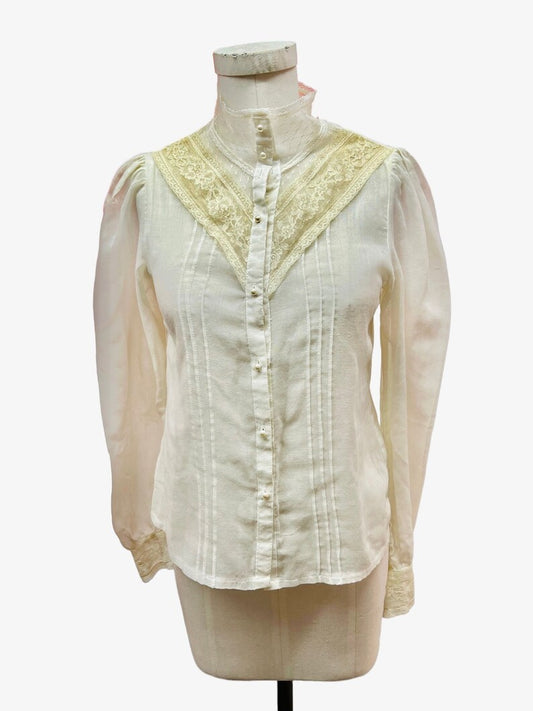 1970's Jessica's Gunnies Gunne Sax Soft Cream Batiste Cotton and Lace Blouse