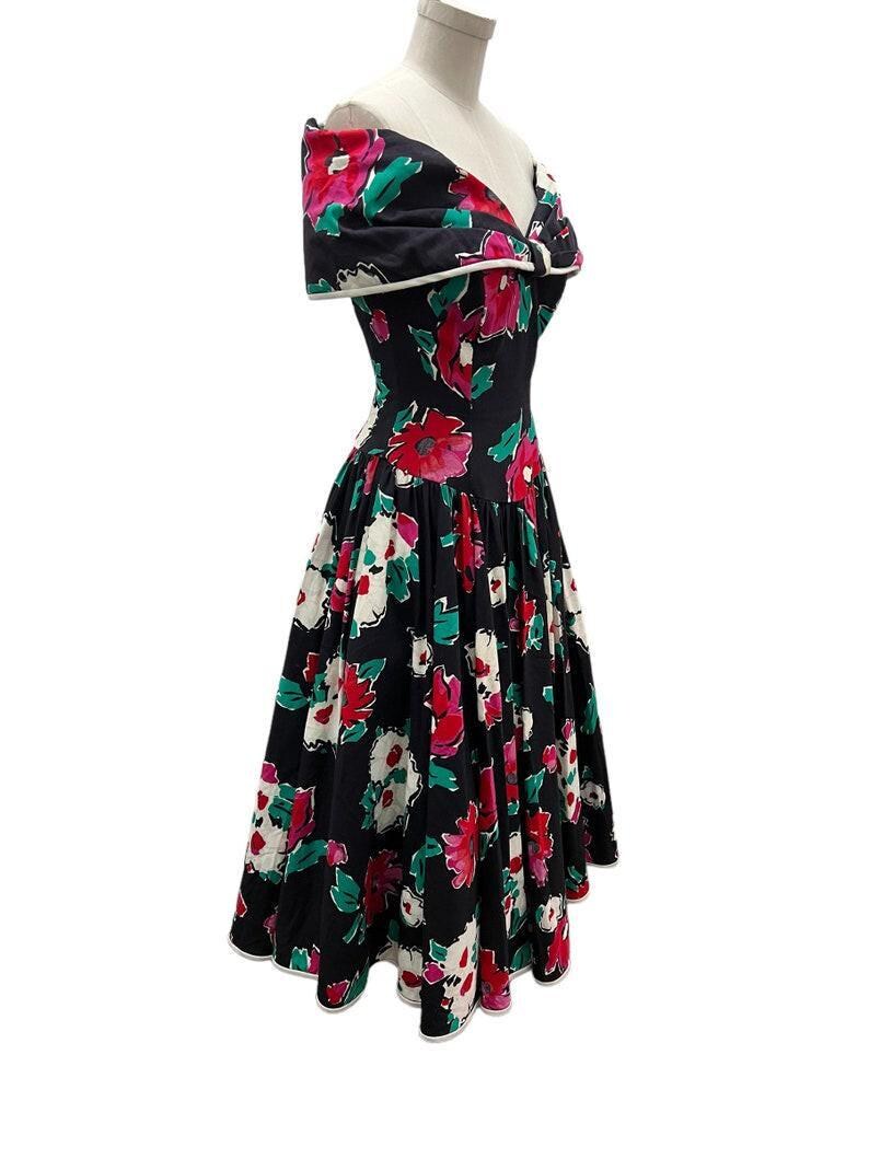 SALE!! 1980's Does 1950's Vintage Black with Floral Design Polished Cotton Summer Party Dress