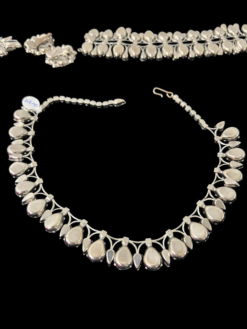 SALE!! 1950 Vintage Rare Weiss Parure Set Necklace Bracelet Earrings Brooch Set Gorgeous Beautiful Perfect