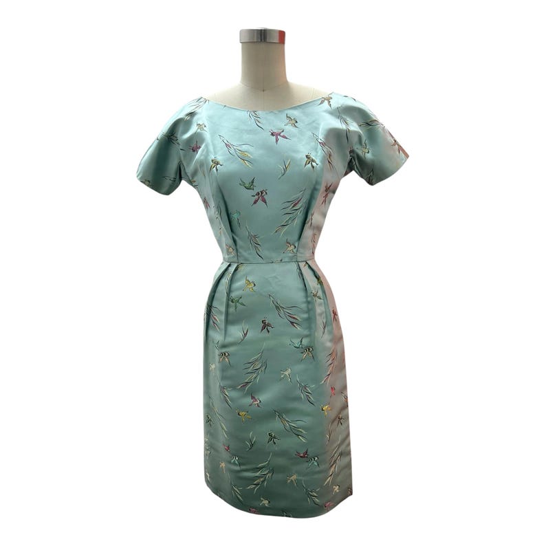 SALE!! 1950's Vintage Satin Embroidered Asian Design Dress Matching Heels