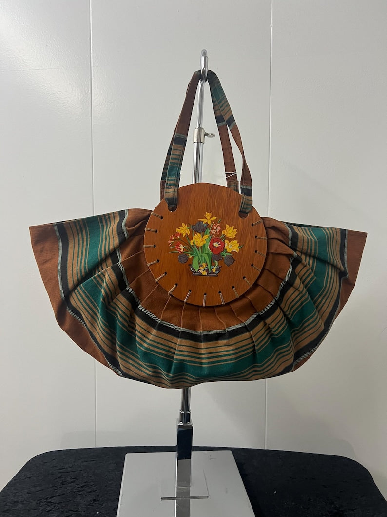 SALE!! 1940's Bonnie Bag Purse with Floral Applique Front & Back Excellent