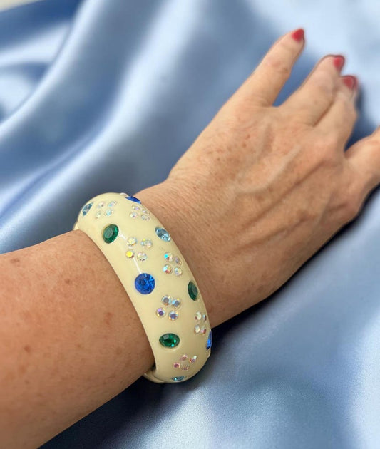 1950's Weiss White Clamp Vintage Cuff Bracelet Multi Color Rhinestones Gorgeous