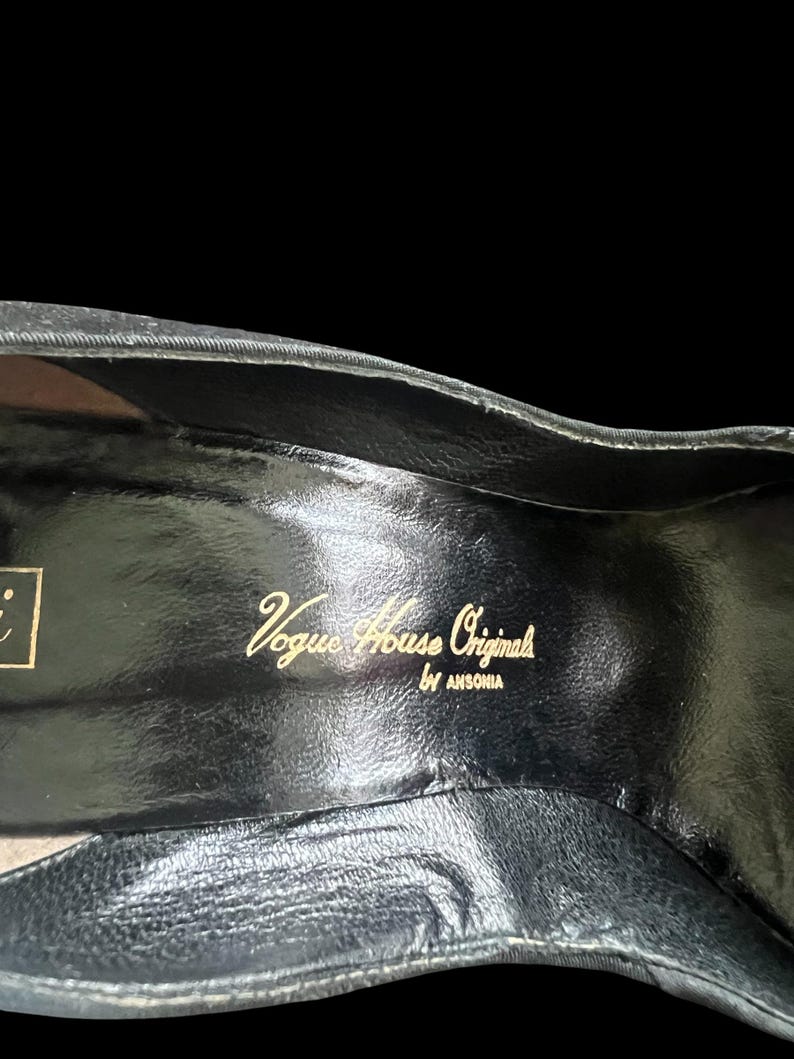 SALE!! 1950 Rare Vintage Size 9 Black Suede Heel Pump Shoes Beautiful Condition Very Sexy