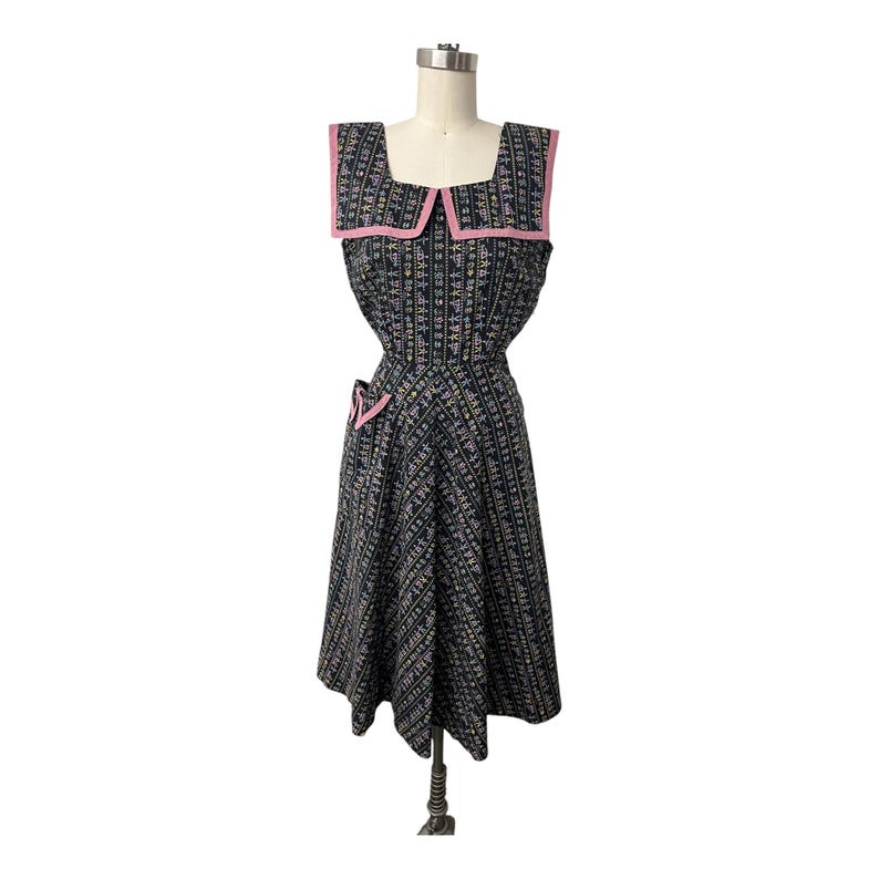 SALE!! 1940s Vintage Black Cotton Day Dress With Front Patch Pocket Pink Trim