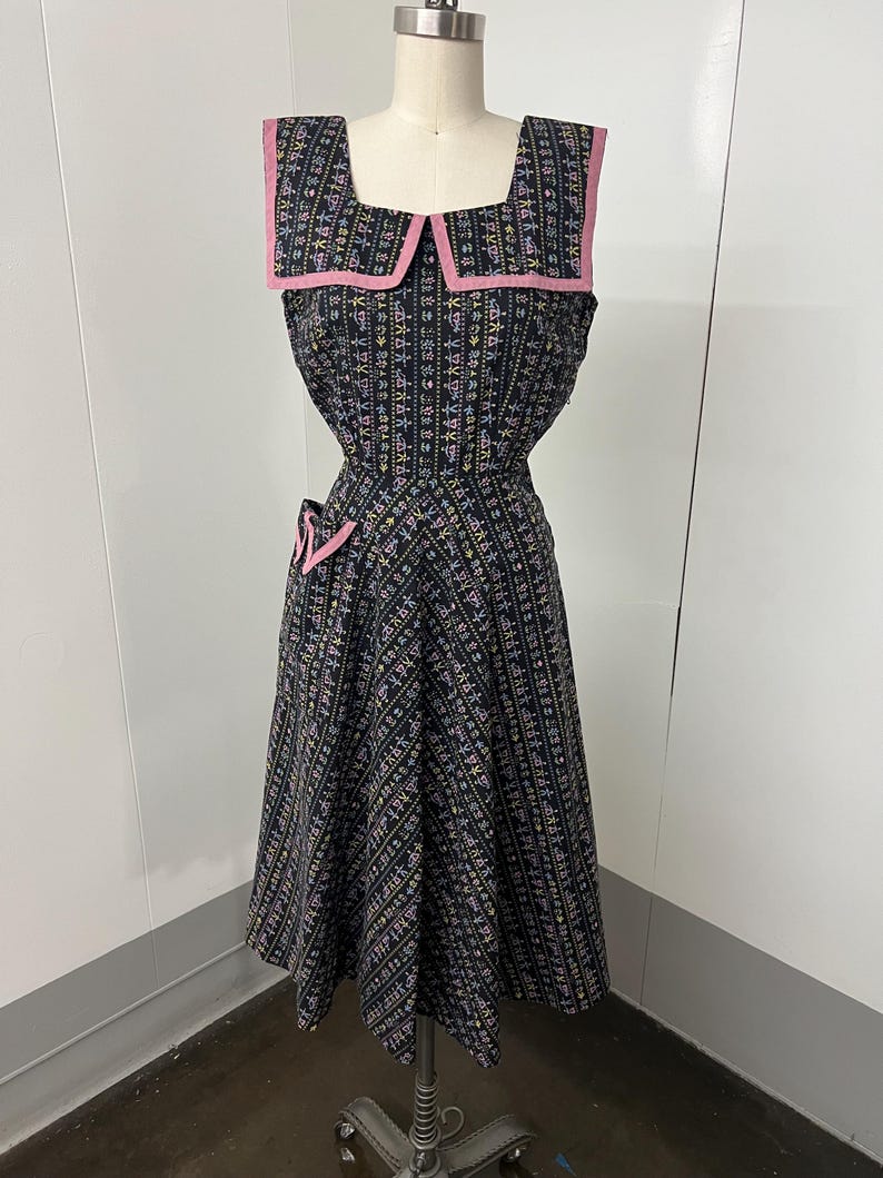 SALE!! 1940s Vintage Black Cotton Day Dress With Front Patch Pocket Pink Trim