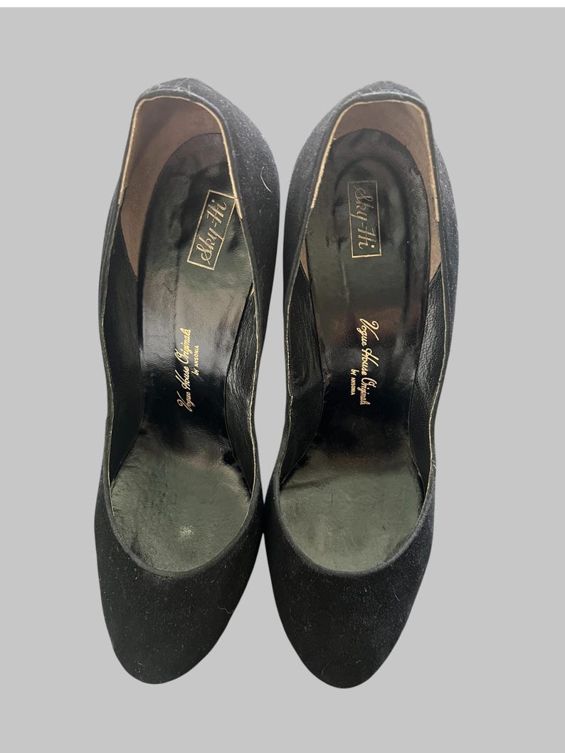 SALE!! 1950 Rare Vintage Size 9 Black Suede Heel Pump Shoes Beautiful Condition Very Sexy