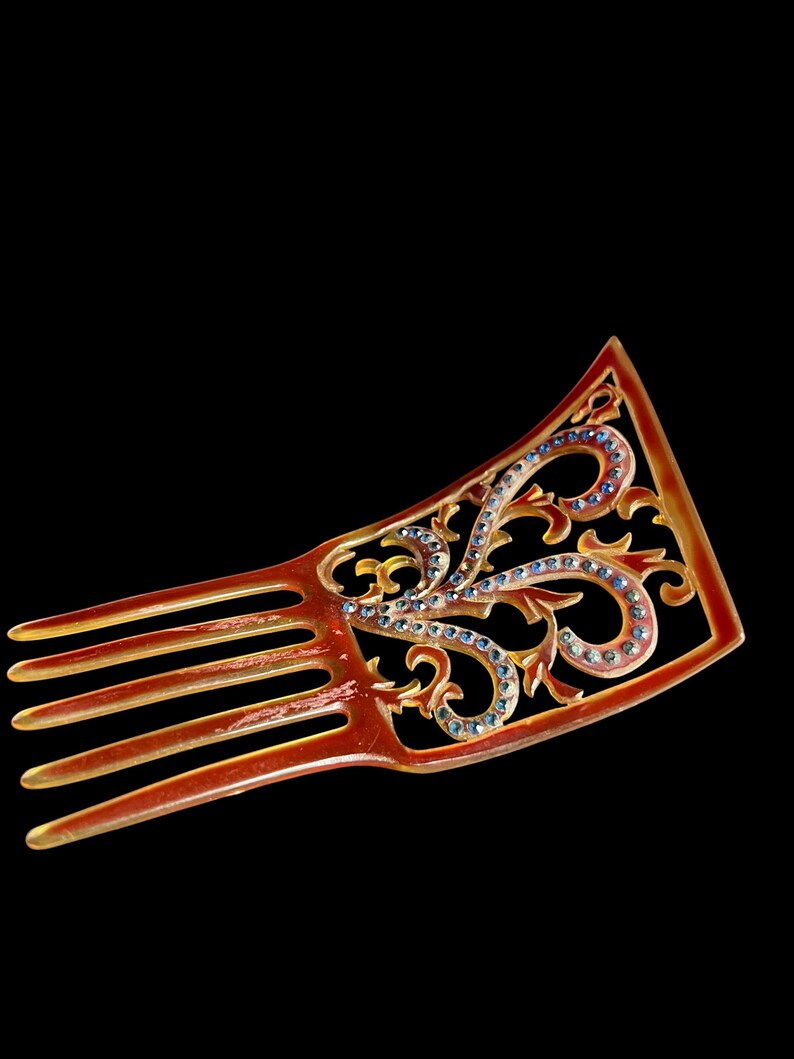 SALE!! 1900 1920 Art Deco Art Nouveau Red Celluloid Hair Comb Blue Stones on Red Delicate Design
