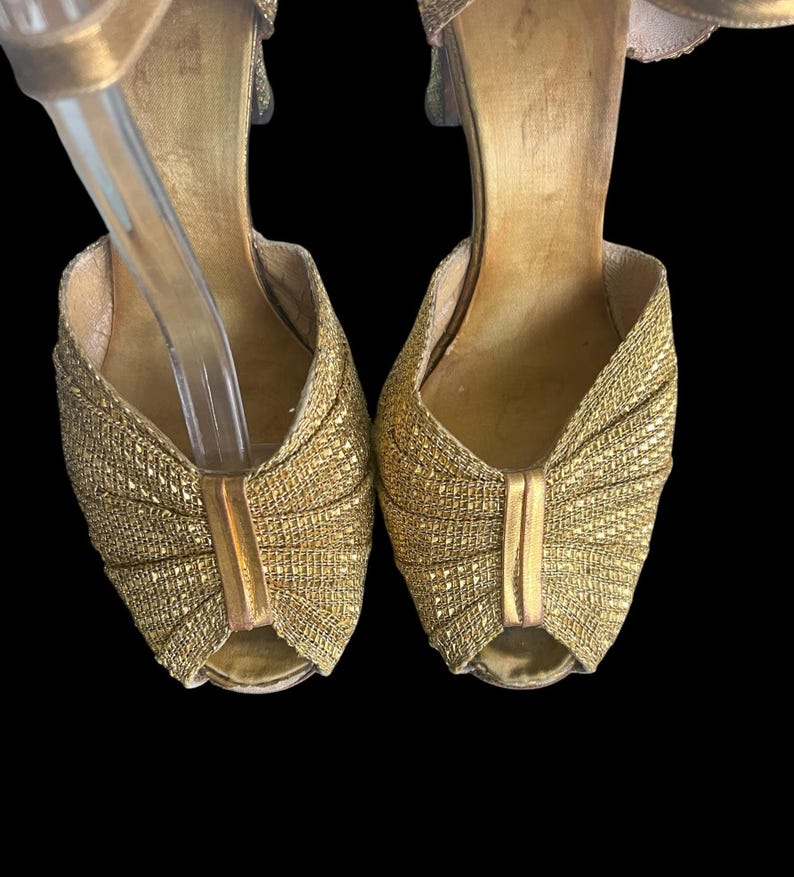 SALE!! 1930 Vintage Gold Mesh T Strap Evening Dance Heels Shoes Size 5.5