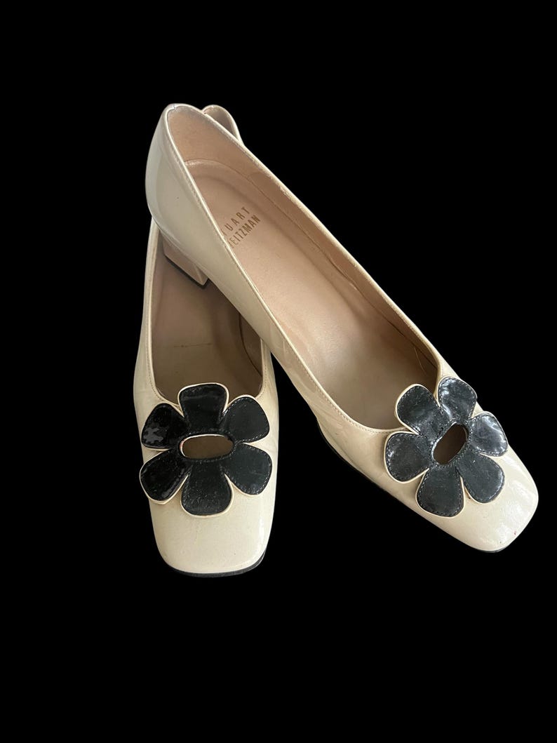 SALE!! 1960 Stuart Weitzman Vintage Size 6 M Cream and Black Block Heel Pumps Shoes