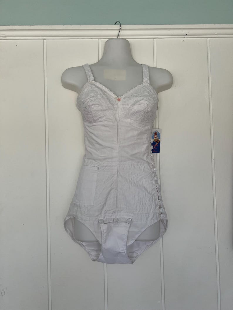 1930's 1940's One Piece Corset Girdle All White Cotton & Lace Nice Size Never Used Perfect