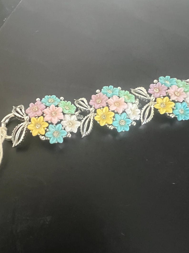 1950 Vintage Lisner Pastel Floral Bracelet and Earrings Set Gorgeous Beautiful Perfect