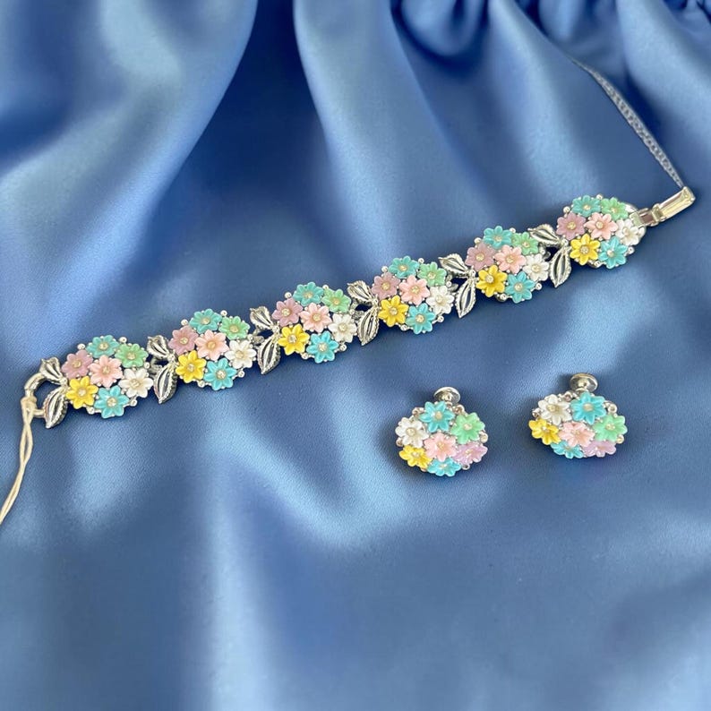 1950 Vintage Lisner Pastel Floral Bracelet and Earrings Set Gorgeous Beautiful Perfect