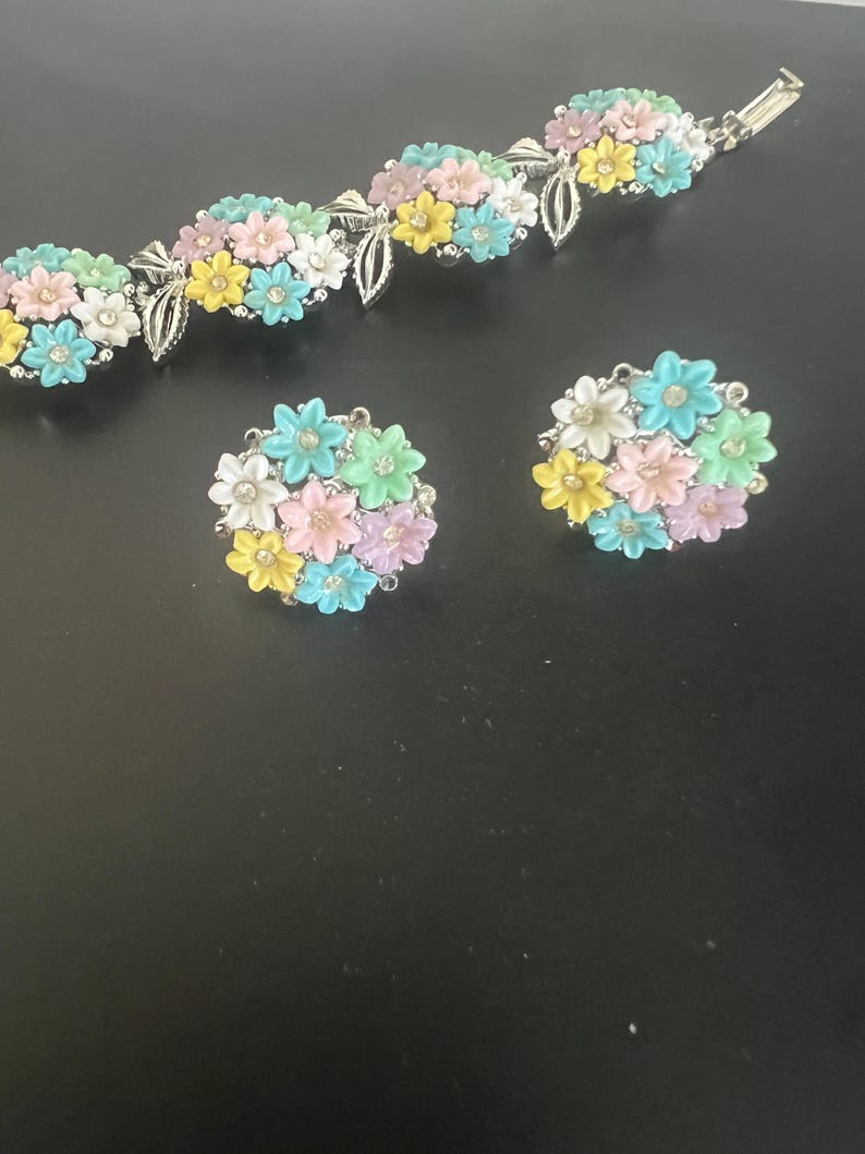 1950 Vintage Lisner Pastel Floral Bracelet and Earrings Set Gorgeous Beautiful Perfect