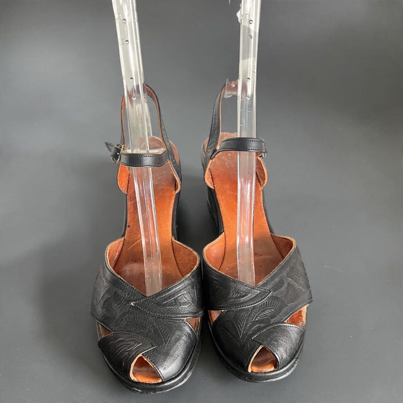 1940's Vintage Rare Mexican Tooled Leather Wedge Sandals Size 9 Slingback Sandals