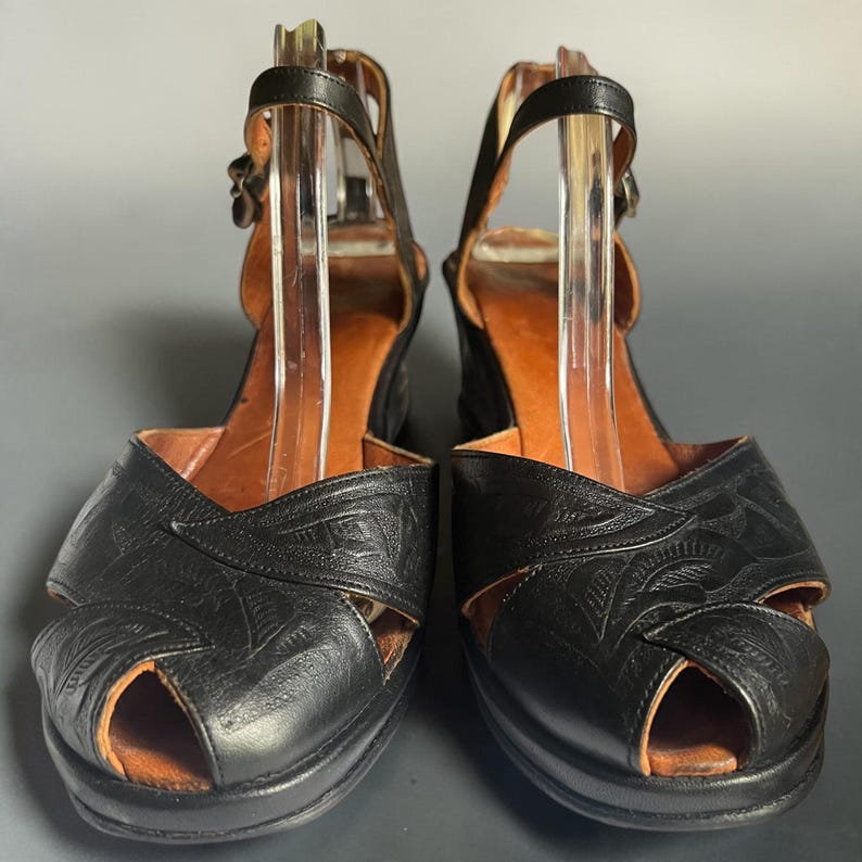 1940's Vintage Rare Mexican Tooled Leather Wedge Sandals Size 9 Slingback Sandals