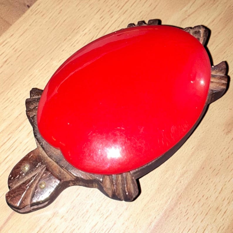 1940's Very Rare Novelty Red Bakelite & Carved Wood Tortoise Brooch