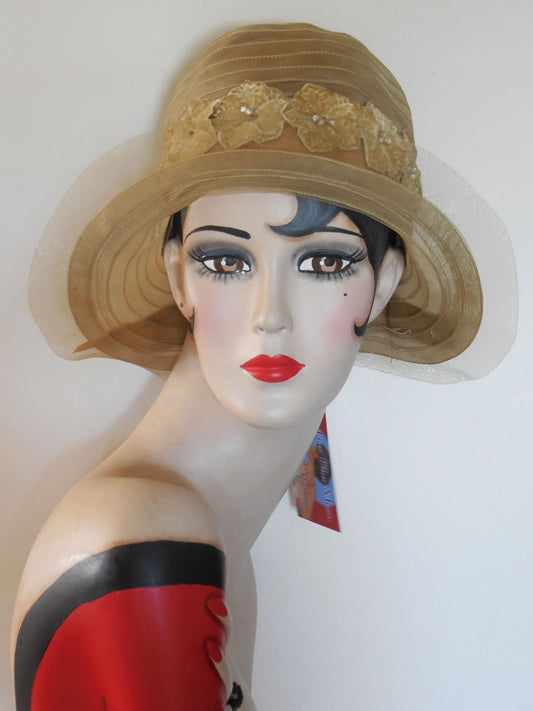 SOLD! Vintage 1920 Large Brim Cloche