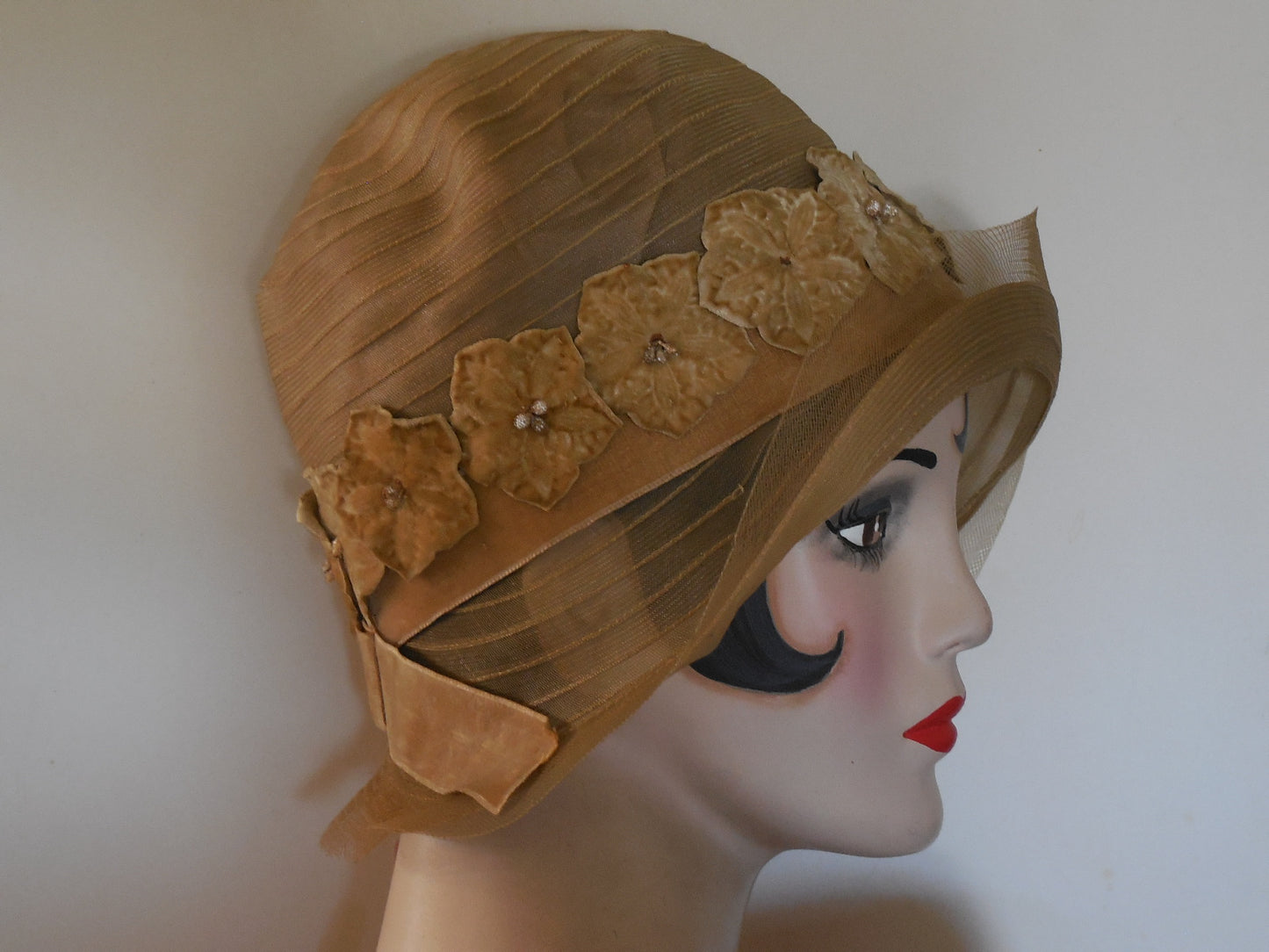 SOLD! Vintage 1920 Large Brim Cloche