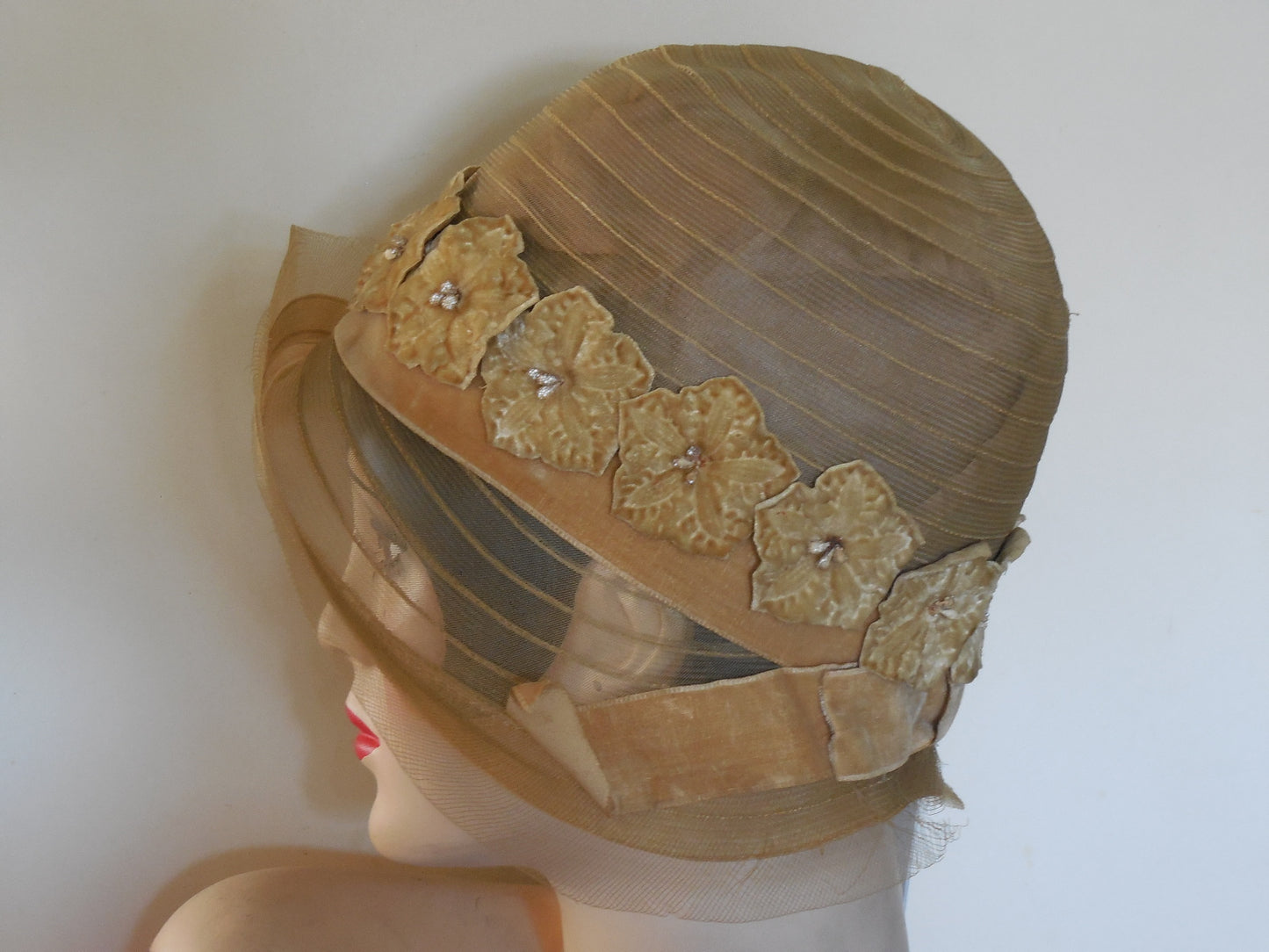 SOLD! Vintage 1920 Large Brim Cloche